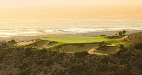 Un green surélevé du golf de Tazegzout.